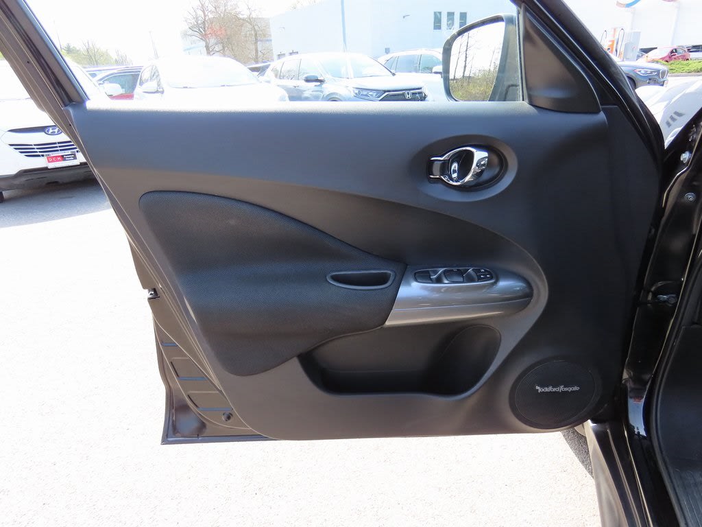 2016 Nissan Juke SL 24