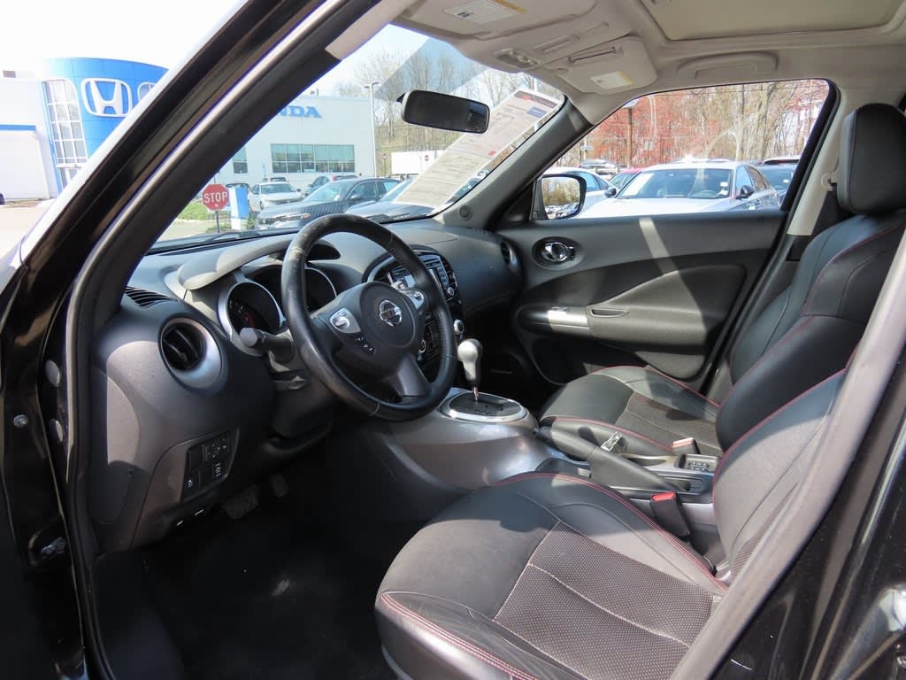 2016 Nissan Juke SL 11