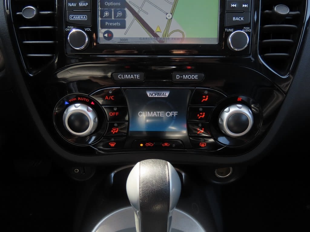 2016 Nissan Juke SL 26