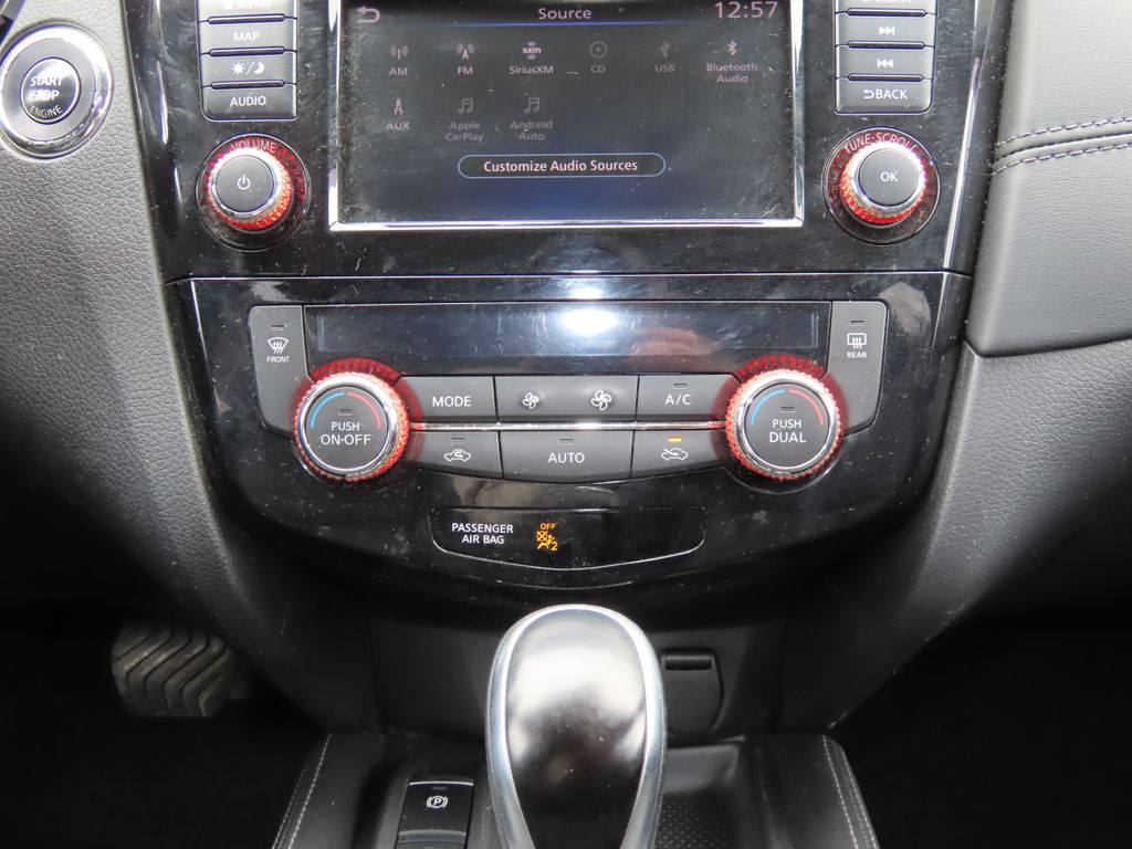 Thumbnail: 2018 Nissan Rogue - 26