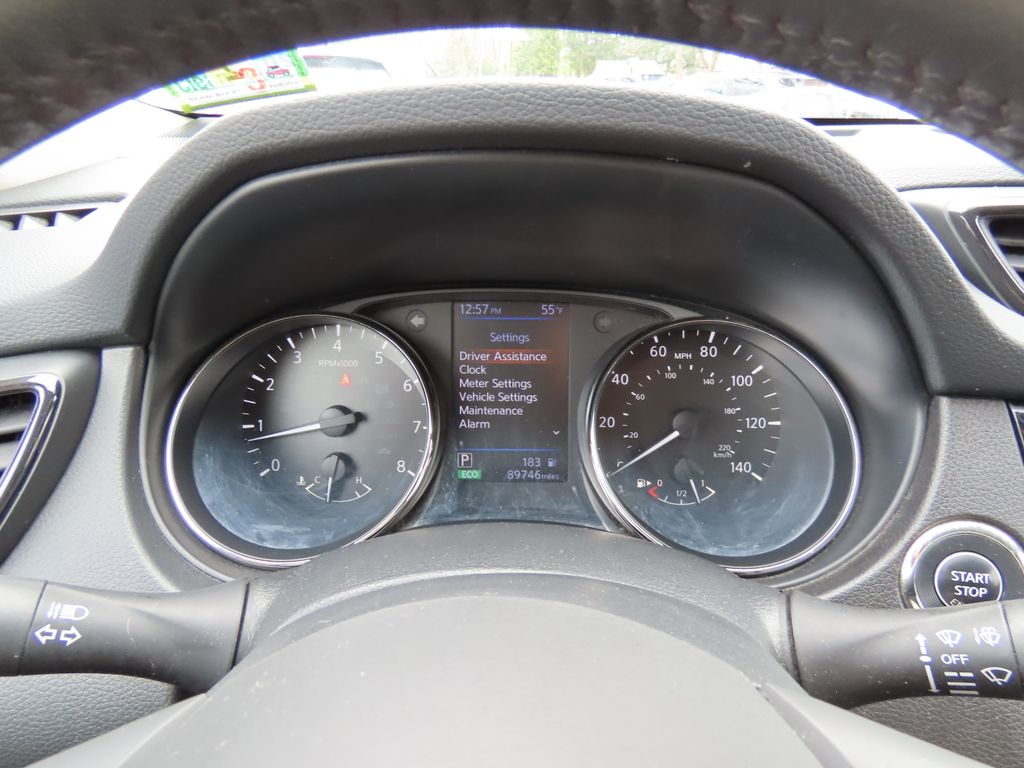 Thumbnail: 2018 Nissan Rogue - 16