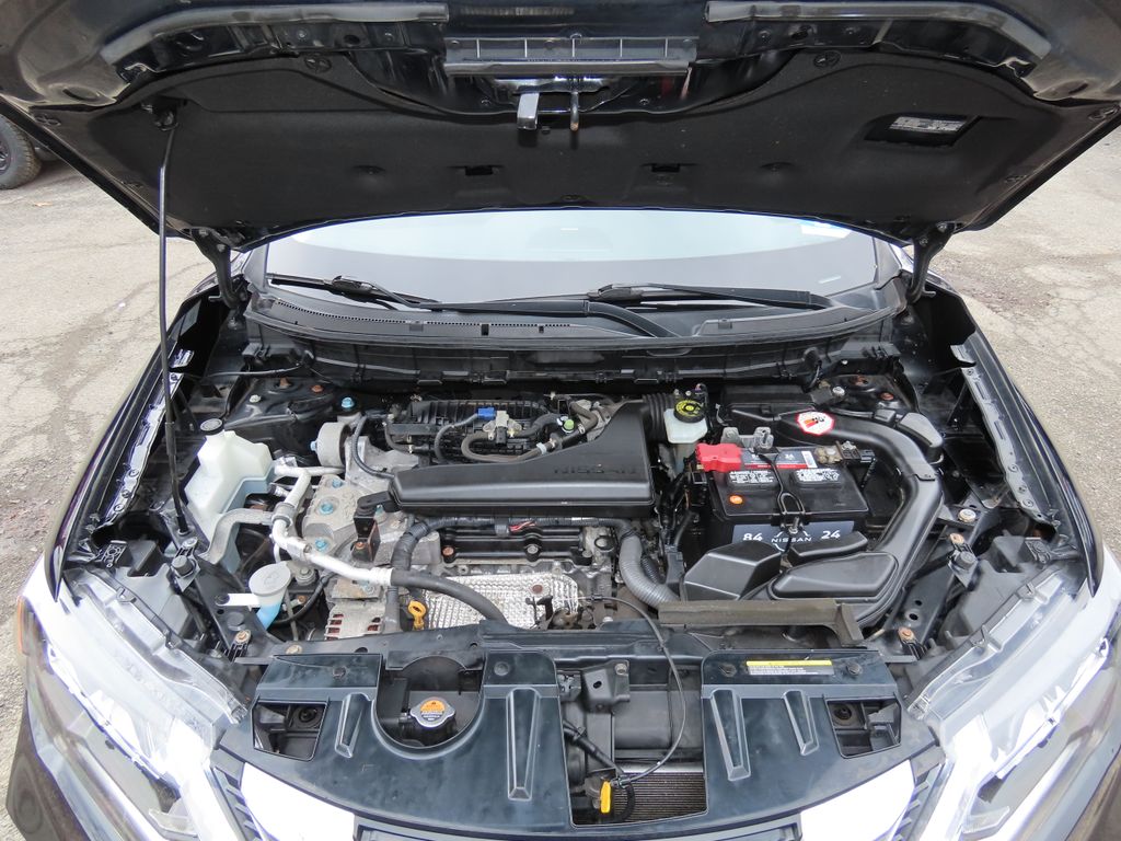 Thumbnail: 2018 Nissan Rogue - 9