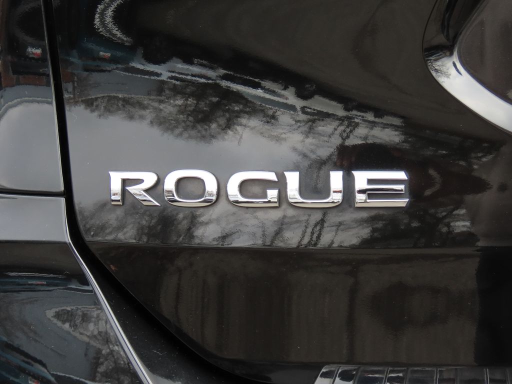 Thumbnail: 2018 Nissan Rogue - 7