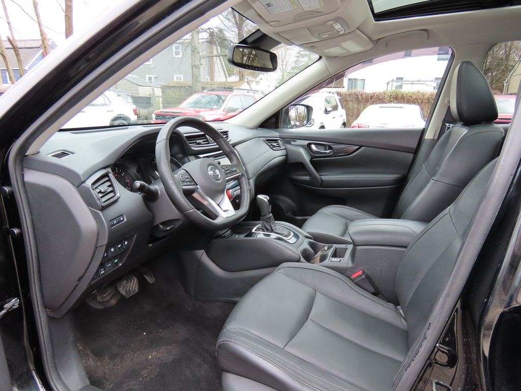 Thumbnail: 2018 Nissan Rogue - 11