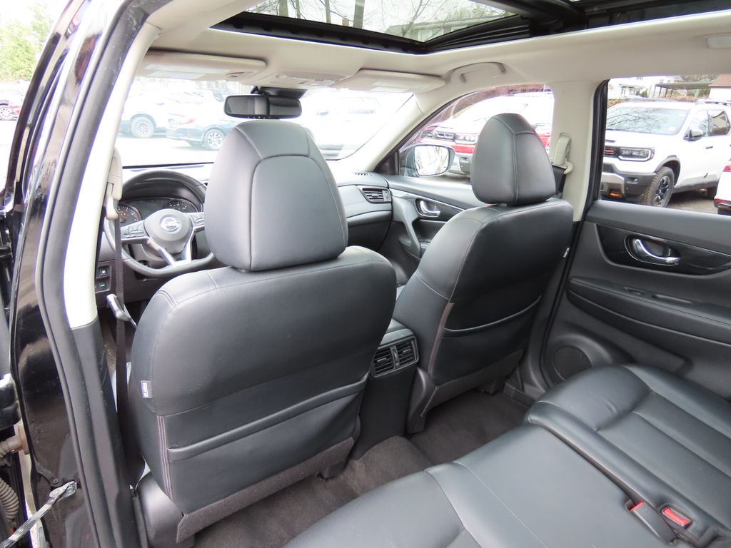 Thumbnail: 2018 Nissan Rogue - 21