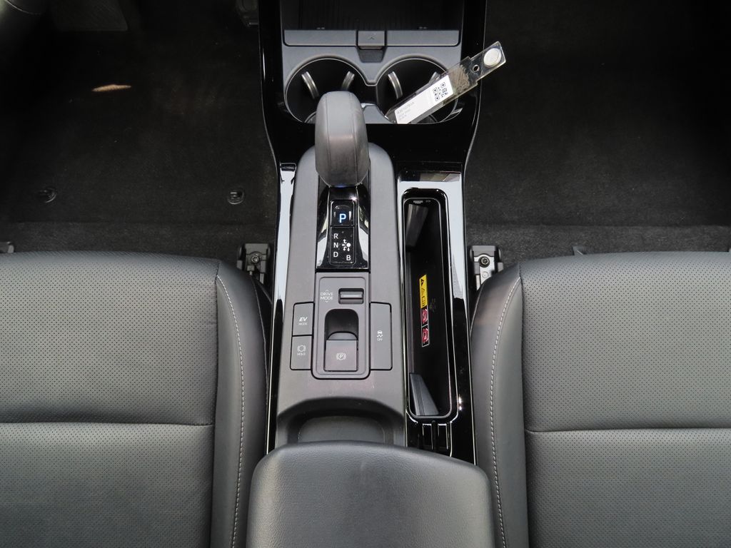 Thumbnail: 2024 Toyota Prius - 14