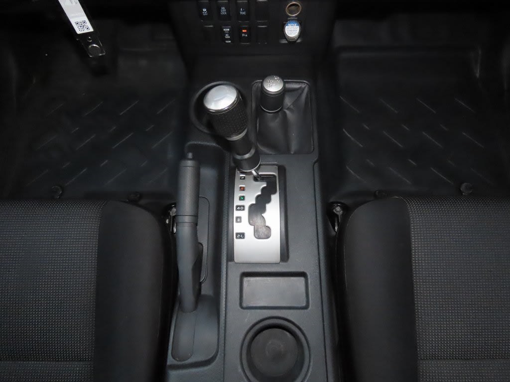 2013 Toyota FJ Cruiser Base 14