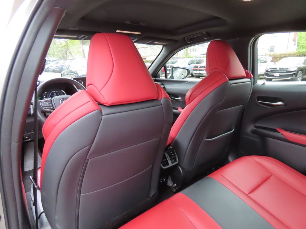 Thumbnail: 2019 Lexus UX - 24