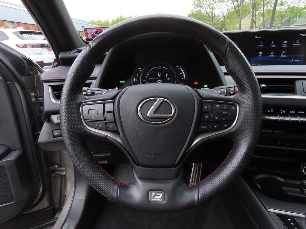 Thumbnail: 2019 Lexus UX - 14