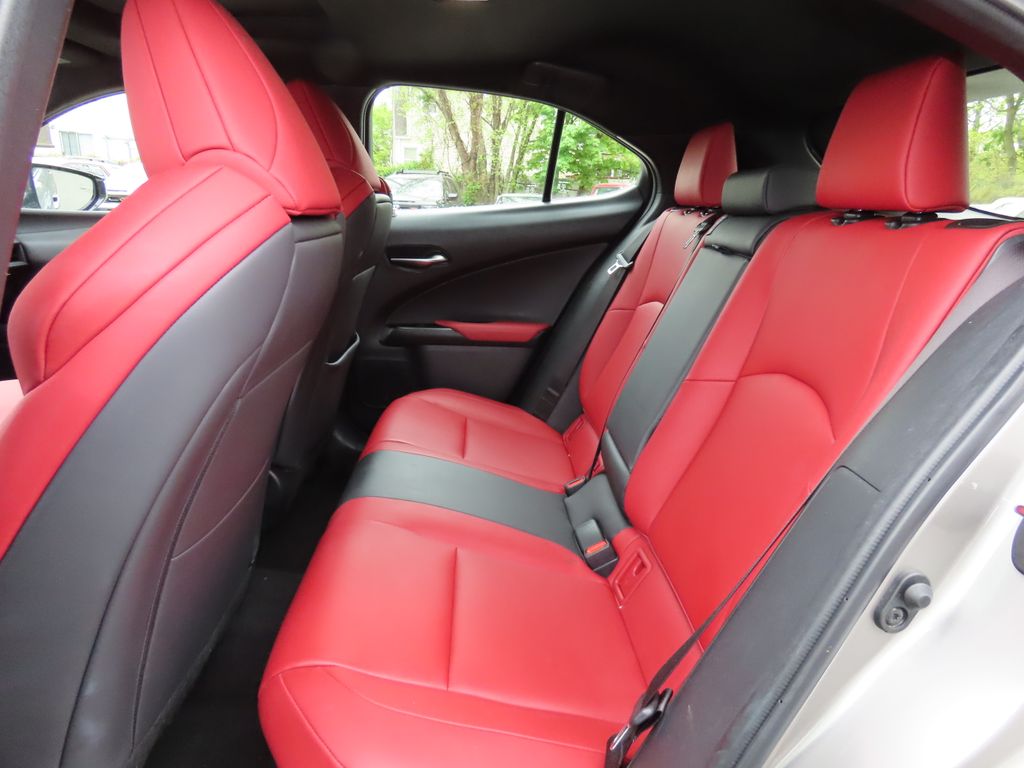 Thumbnail: 2019 Lexus UX - 13