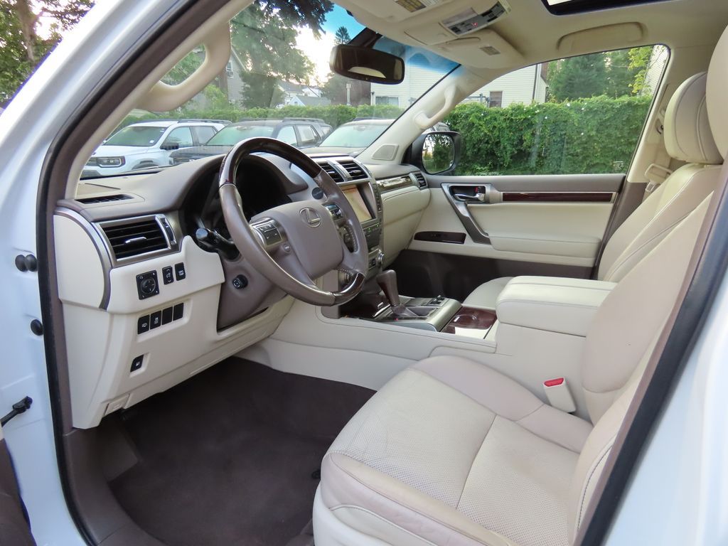 Thumbnail: 2019 Lexus GX - 2
