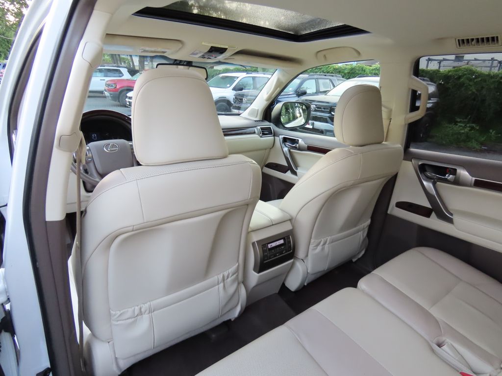 Thumbnail: 2019 Lexus GX - 21