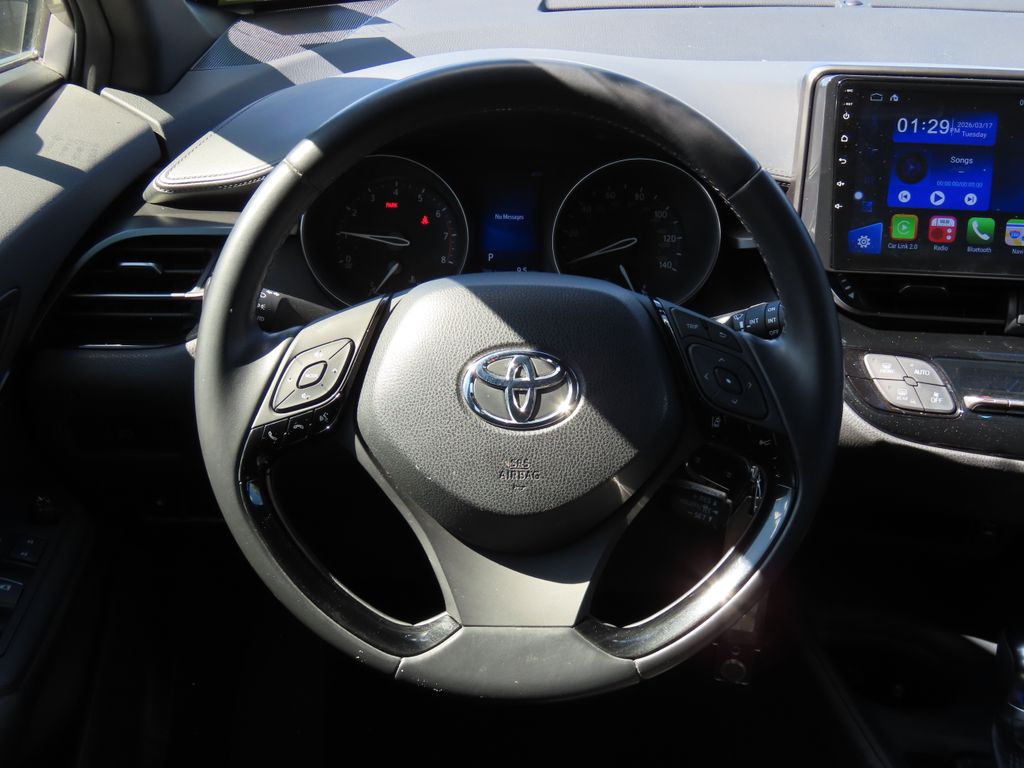 Thumbnail: 2018 Toyota C-HR - 14