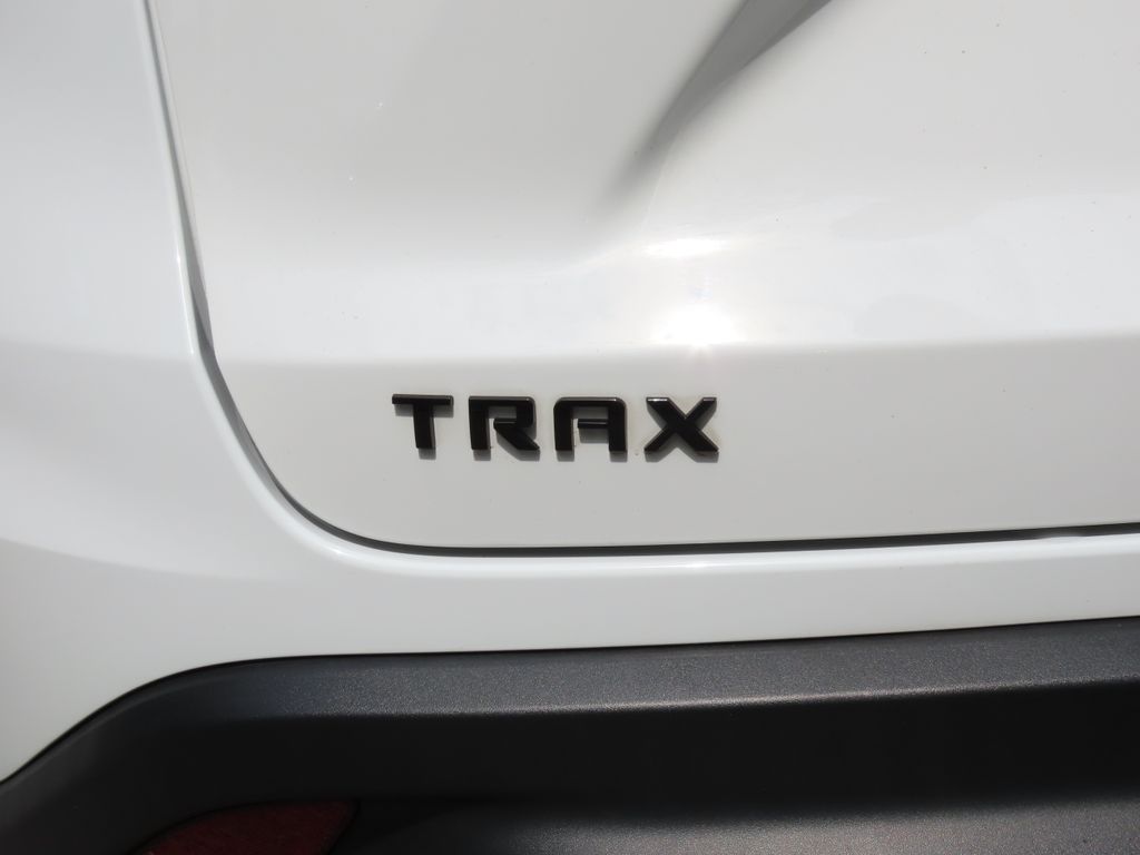 Thumbnail: 2024 Chevrolet Trax - 6