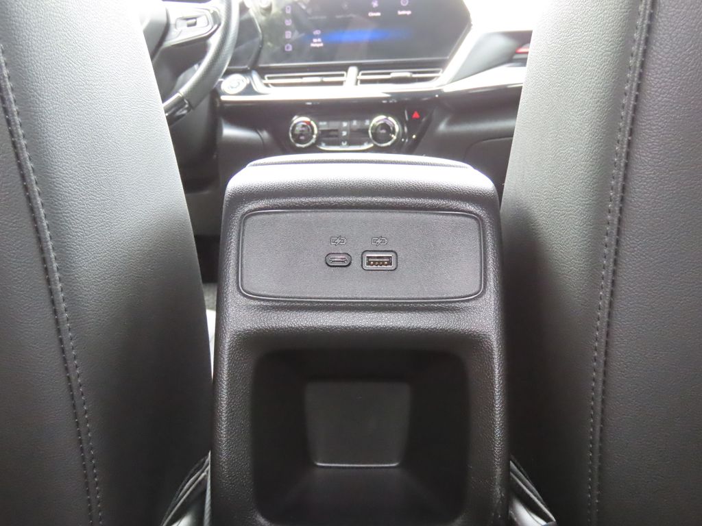 Thumbnail: 2024 Chevrolet Trax - 25