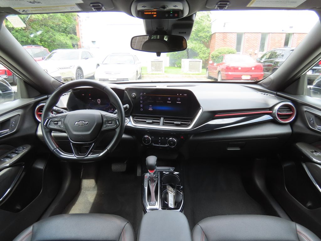 Thumbnail: 2024 Chevrolet Trax - 2