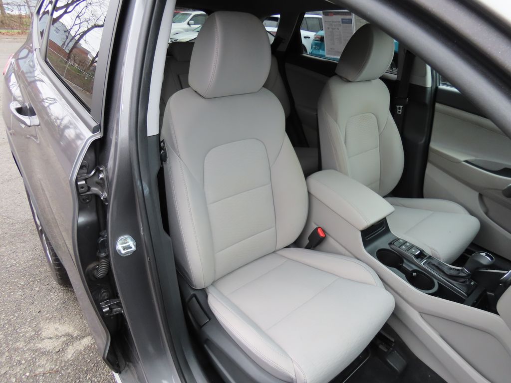 Thumbnail: 2020 Hyundai Tucson - 12