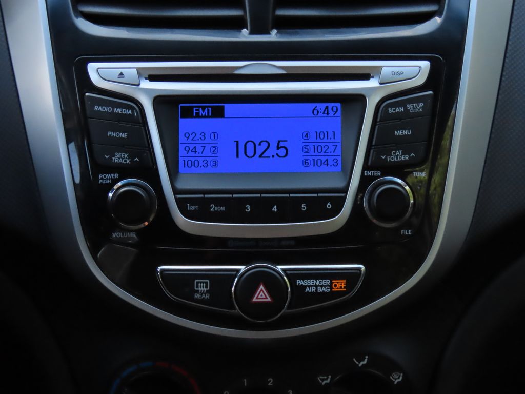 Thumbnail: 2014 Hyundai Accent - 15