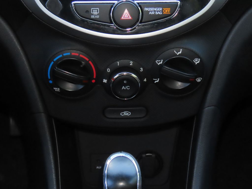 Thumbnail: 2014 Hyundai Accent - 24