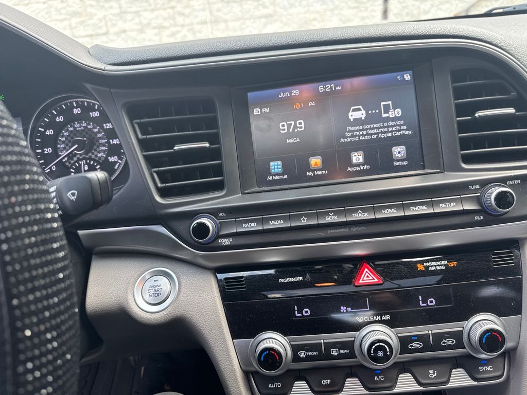 Thumbnail: 2020 Hyundai Elantra - 8