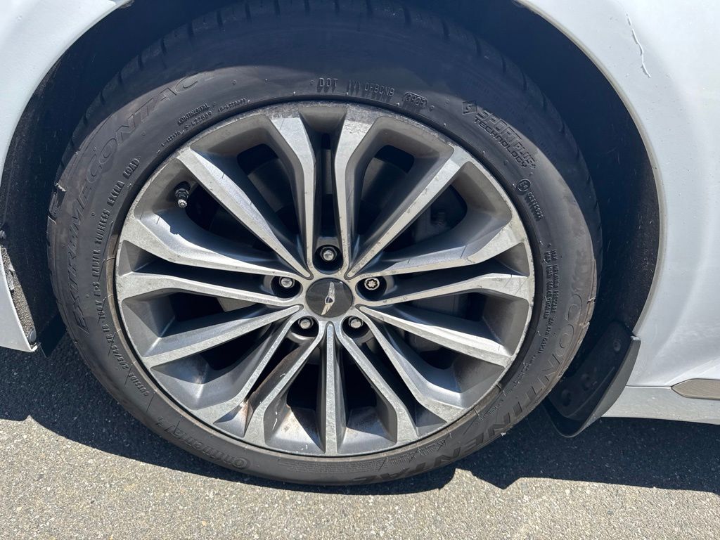 Thumbnail: 2016 Hyundai Genesis - 6