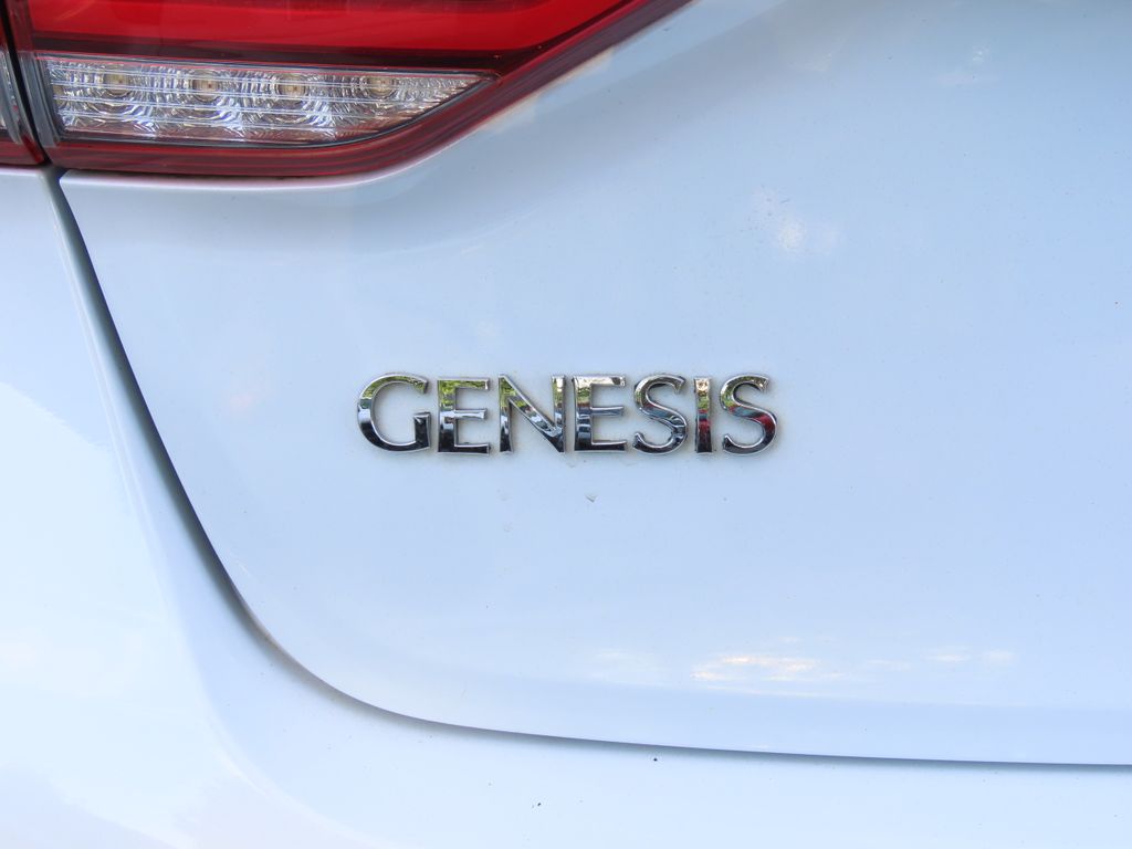 Thumbnail: 2016 Hyundai Genesis - 7