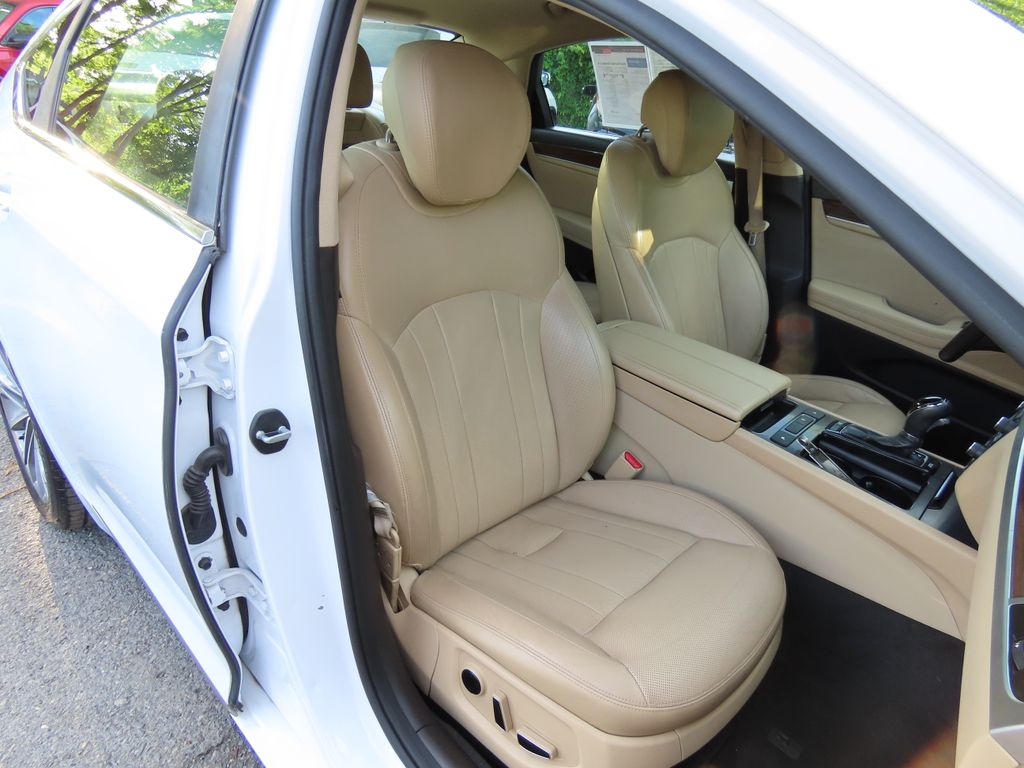 Thumbnail: 2016 Hyundai Genesis - 11