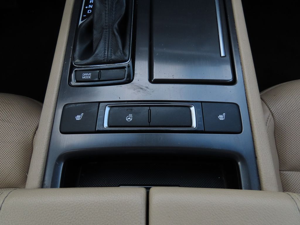 Thumbnail: 2016 Hyundai Genesis - 26