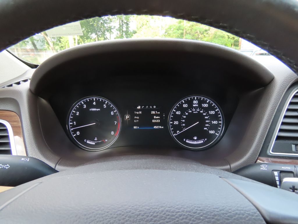 Thumbnail: 2016 Hyundai Genesis - 16