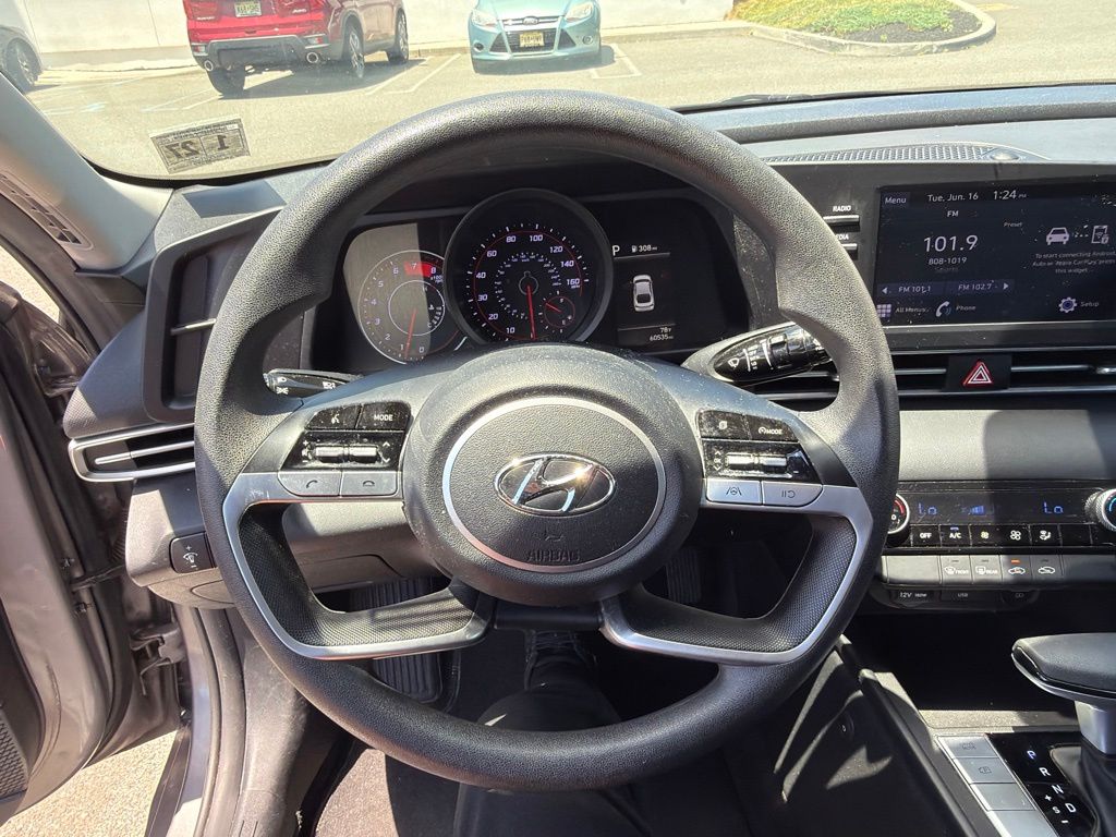 Thumbnail: 2022 Hyundai Elantra - 2