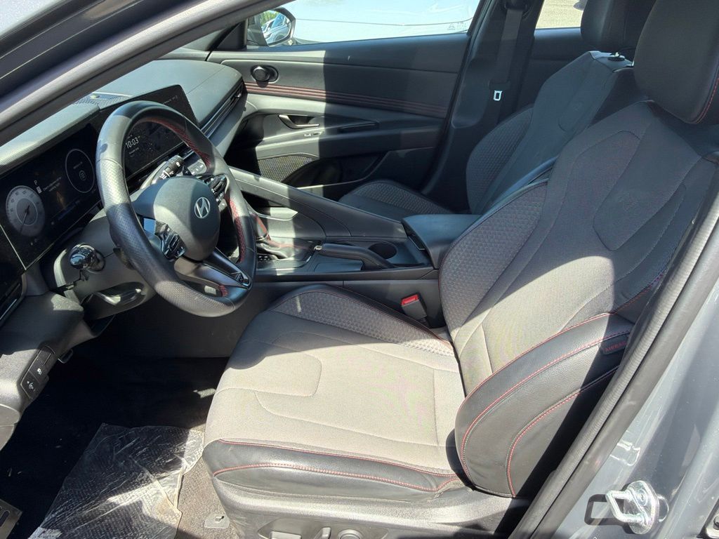 Thumbnail: 2025 Hyundai Elantra - 8