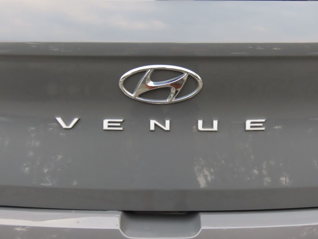 Thumbnail: 2023 Hyundai Venue - 6