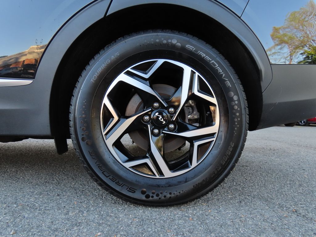 Thumbnail: 2025 Kia Sportage - 8