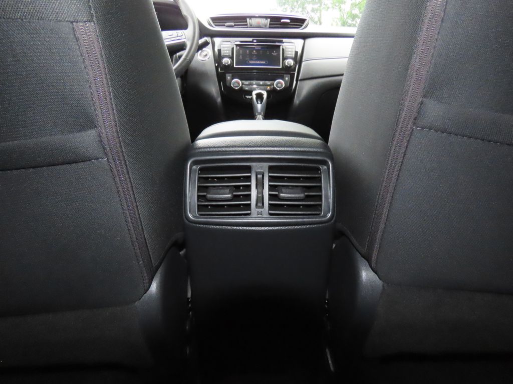 Thumbnail: 2019 Nissan Rogue - 26