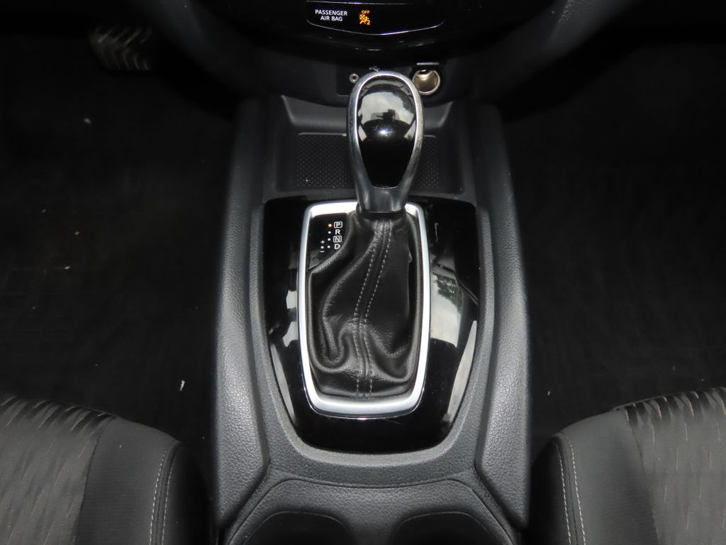 Thumbnail: 2019 Nissan Rogue - 15