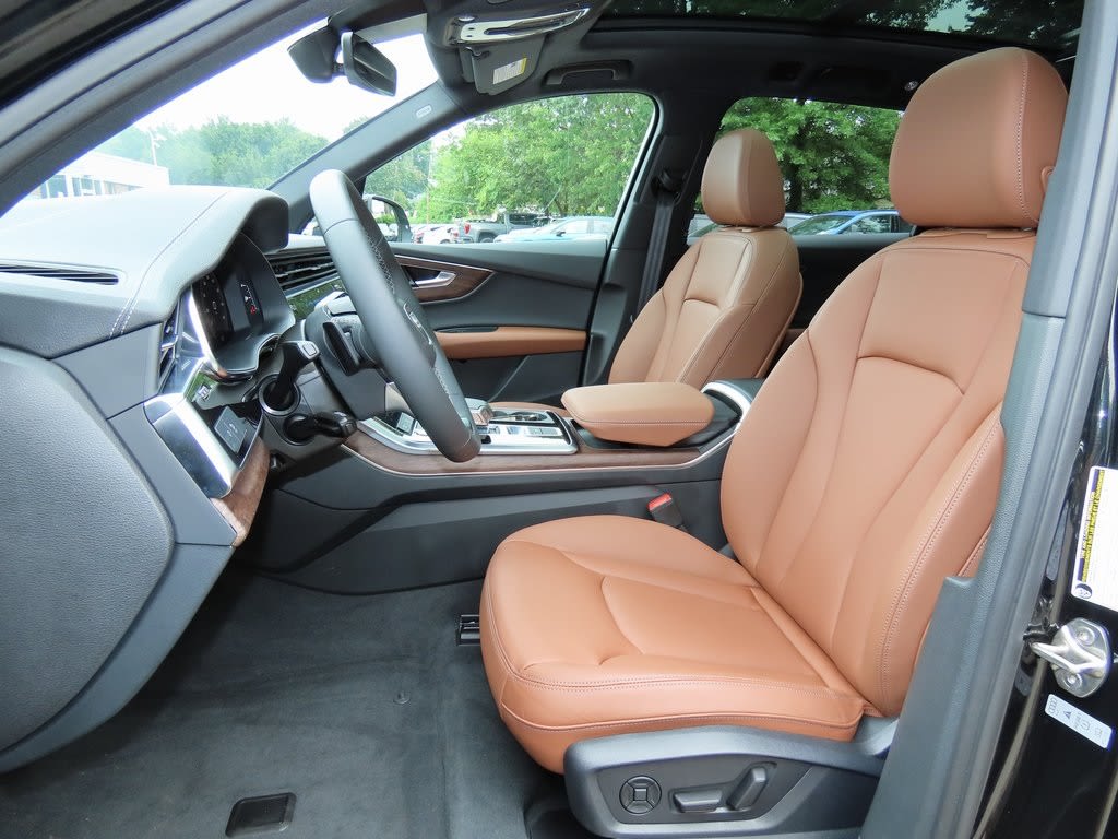 Thumbnail: 2025 Audi Q7 - 9