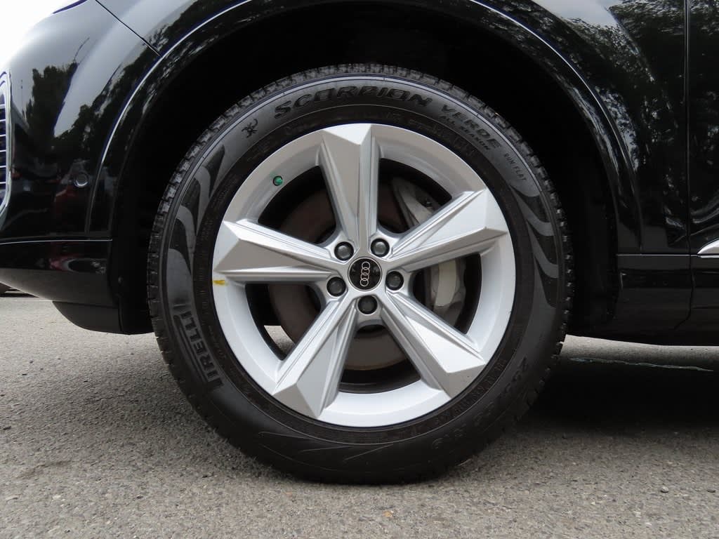 Thumbnail: 2025 Audi Q7 - 6