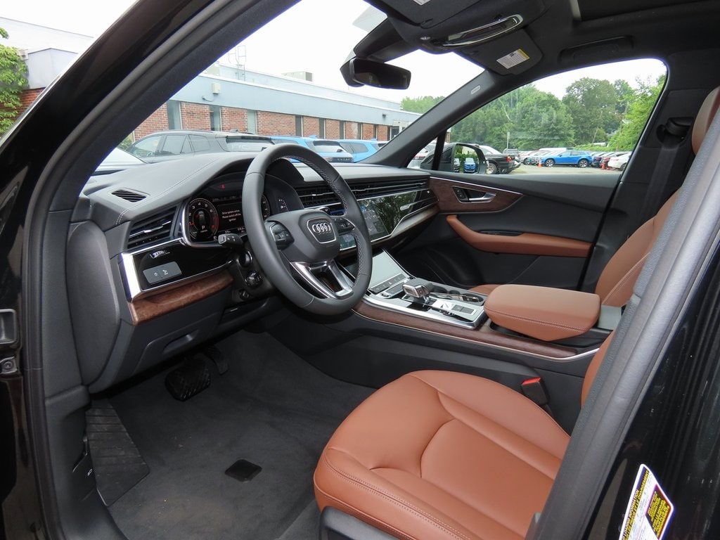 Thumbnail: 2025 Audi Q7 - 2