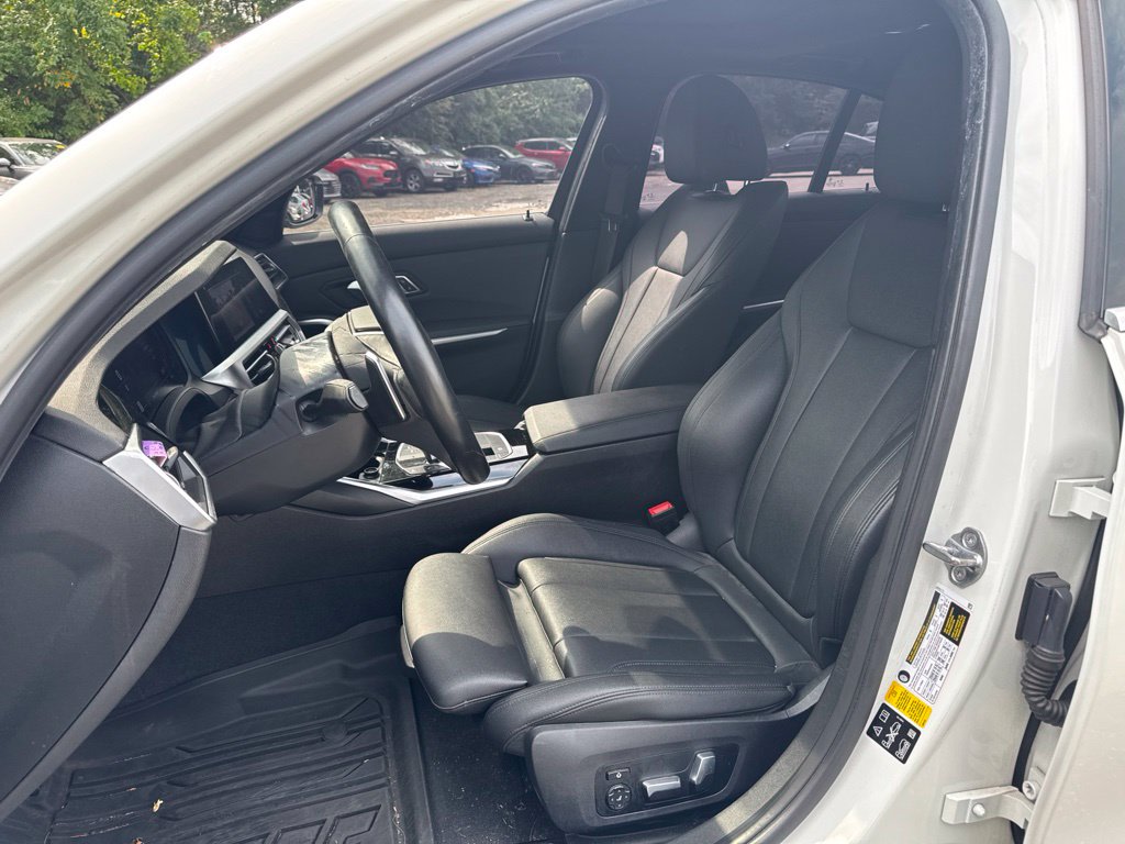 Thumbnail: 2019 BMW 3 Series - 6