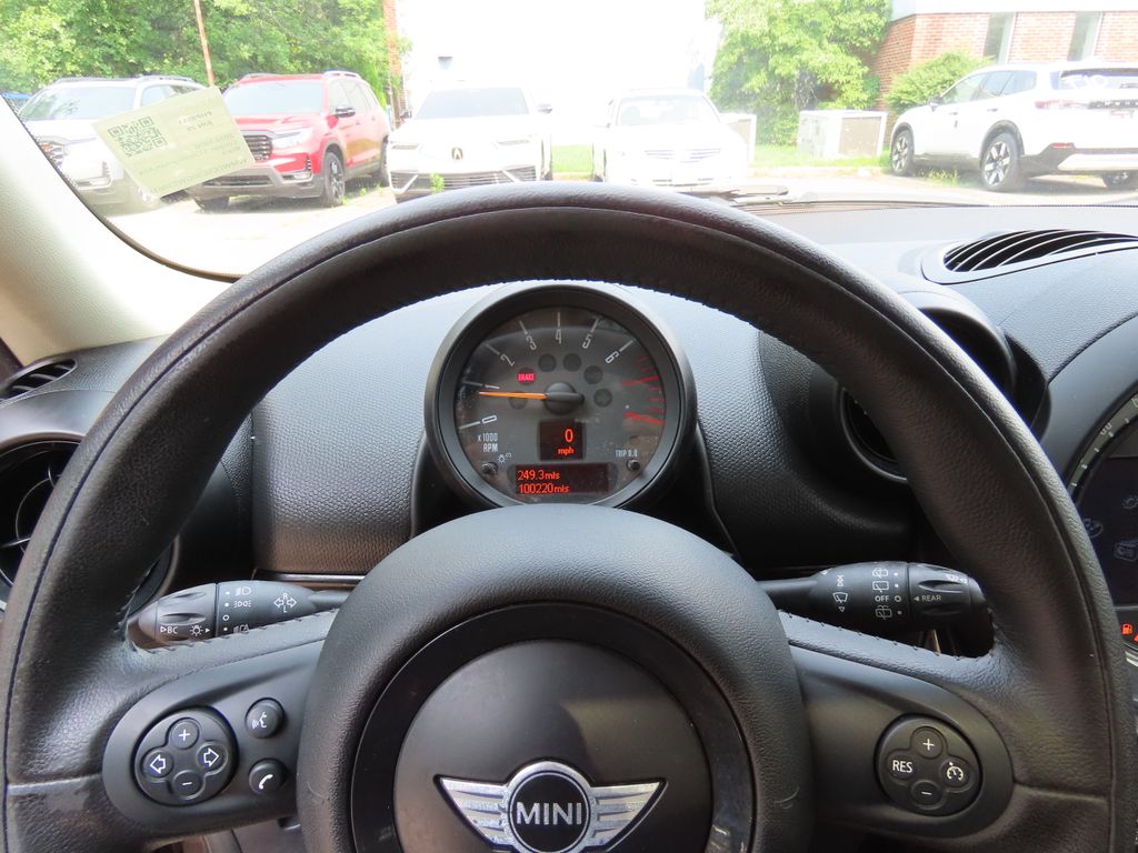 Thumbnail: 2016 MINI Cooper Countryman - 13