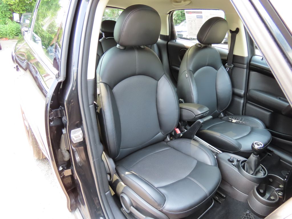 Thumbnail: 2016 MINI Cooper Countryman - 25