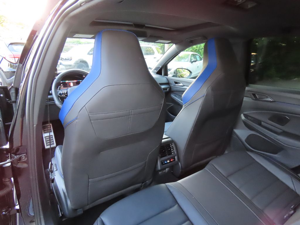Thumbnail: 2023 Volkswagen Golf - 21