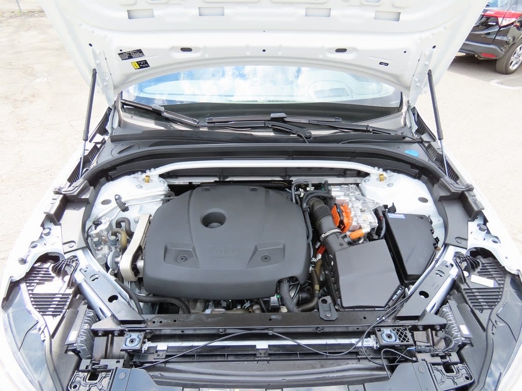 2022 Volvo XC60 T8 Polestar 9