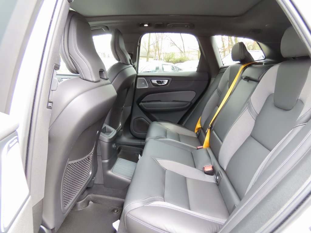 2022 Volvo XC60 T8 Polestar 13