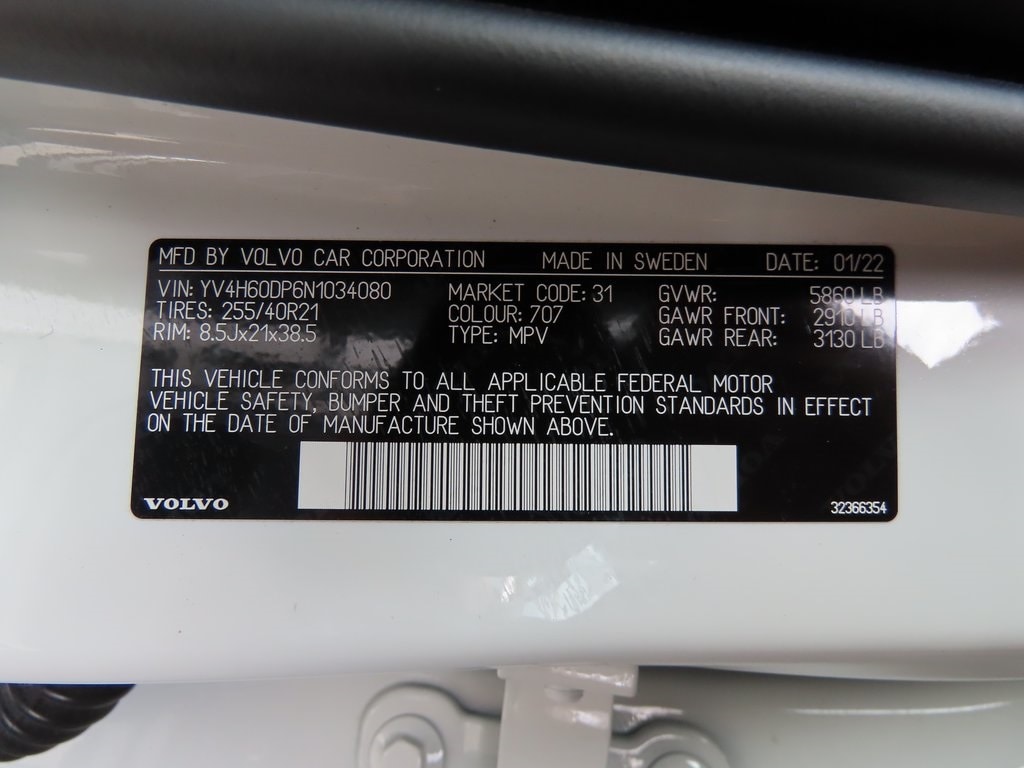 2022 Volvo XC60 T8 Polestar 28