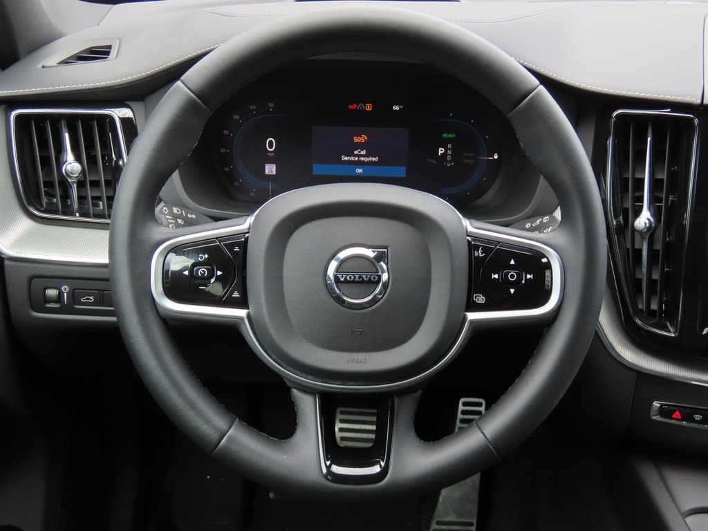 2022 Volvo XC60 T8 Polestar 10