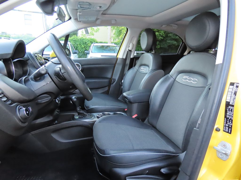 Thumbnail: 2016 Fiat 500X - 11