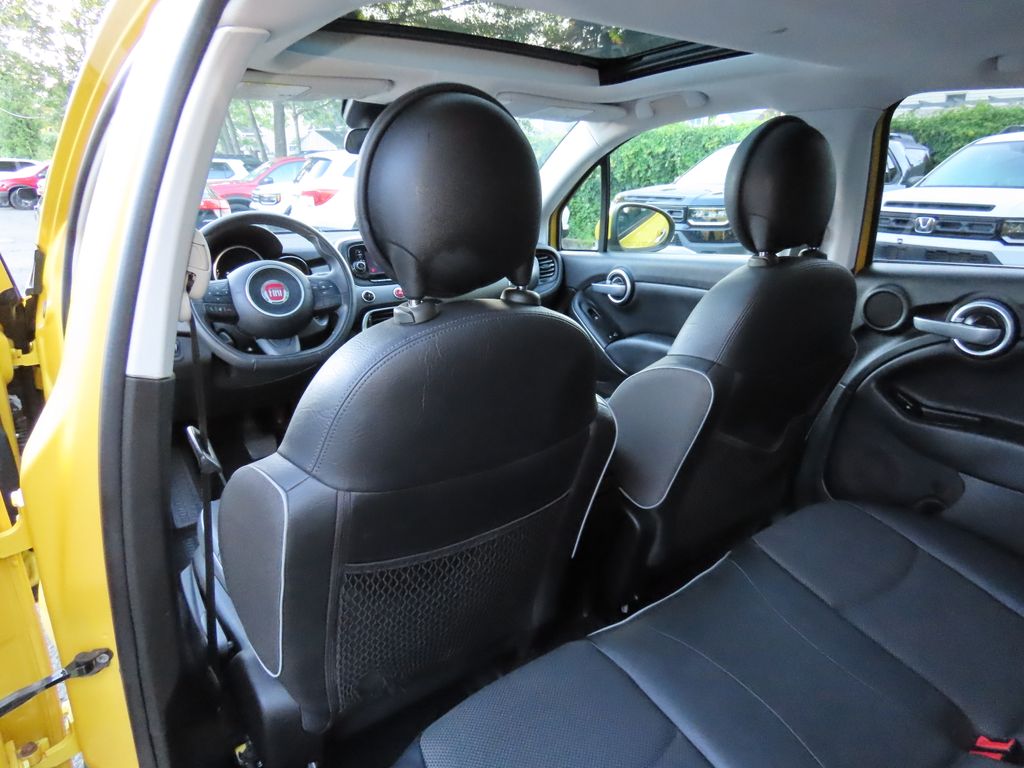 Thumbnail: 2016 Fiat 500X - 23