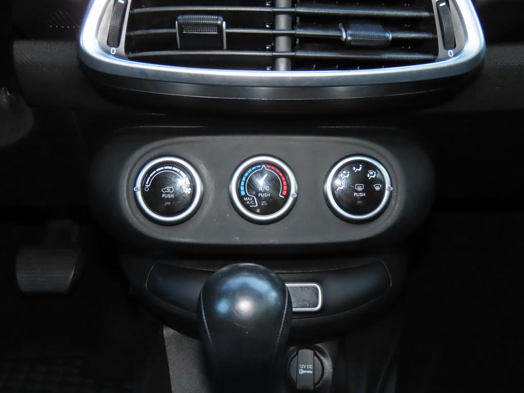 Thumbnail: 2016 Fiat 500X - 26