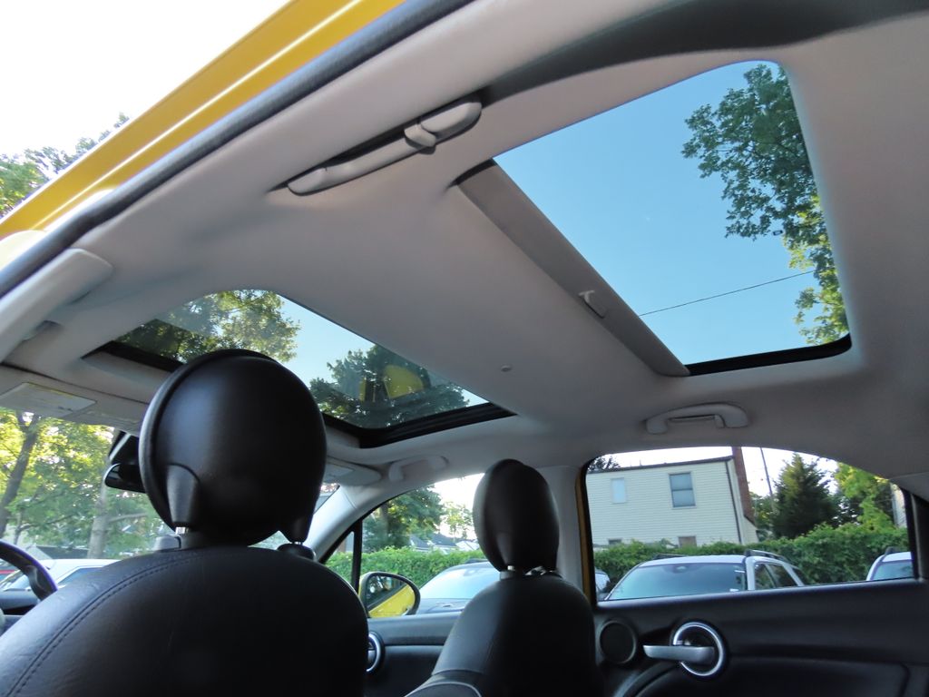 Thumbnail: 2016 Fiat 500X - 24